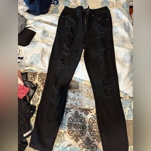 worn twice size is 1 on two jeans, one is size 3! there’s no button for those #